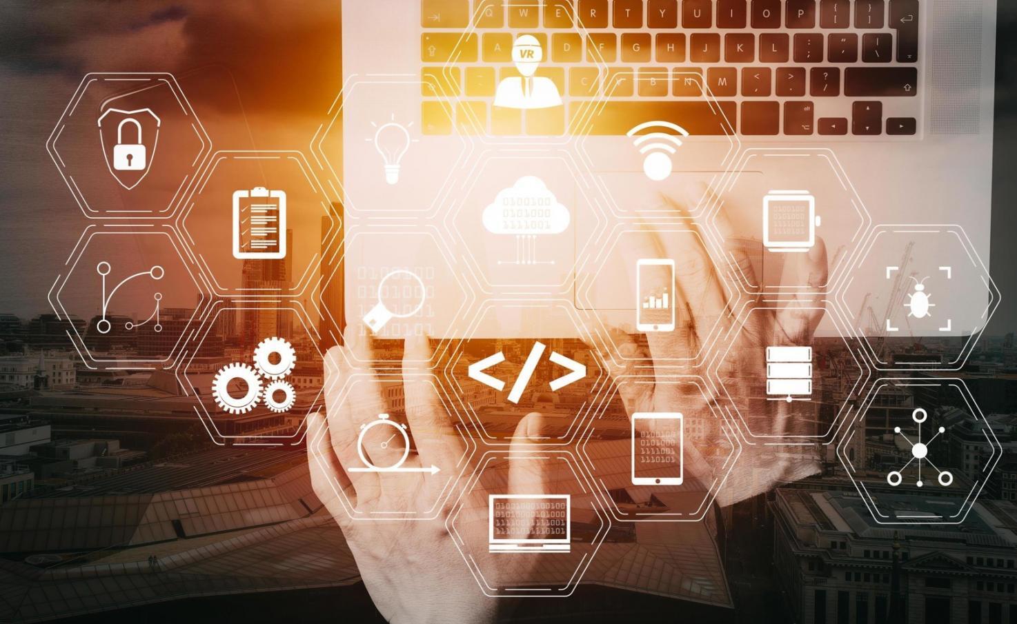 Análisis de datos financieros en pantalla mostrando gráficos y tendencias económicas