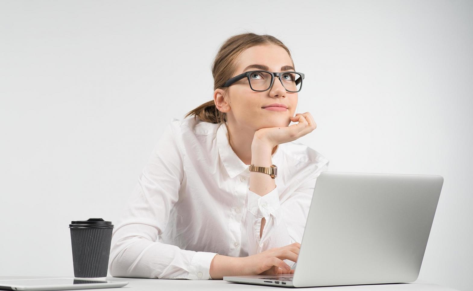 Análisis de datos financieros en pantallas modernas